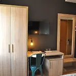 地拉那奥达酒店 3* 地拉那
