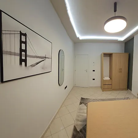 Oda Hotel Tirana Szálloda 3*