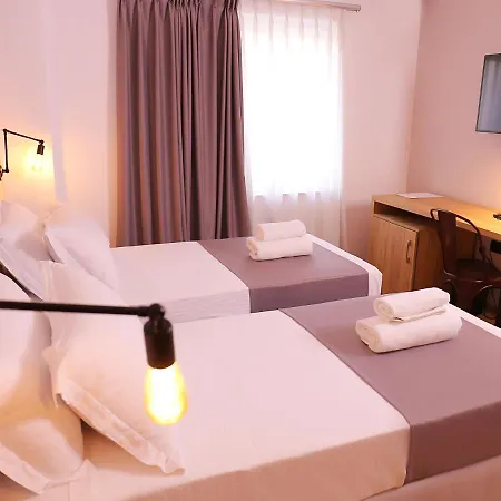 Oda Hotel Tirana Szálloda