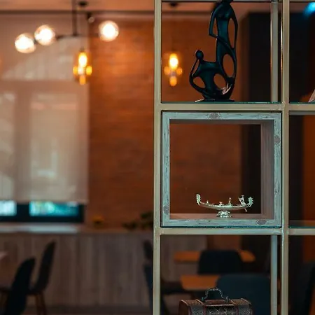 فندق فندق أودا تيرانا 3*