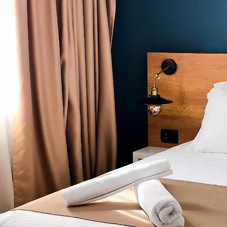 Oda Hotel Tirana Hotell 3*