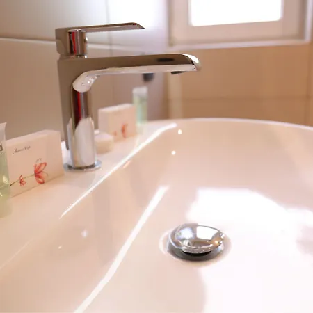 فندق أودا تيرانا 3*